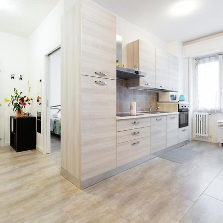 Renovated Flat Subway Yellow Line Милан Экстерьер фото
